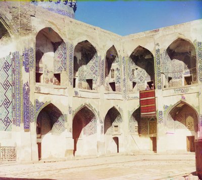 Im Inneren der Shir-Dar-Moschee, Samarkand, 1905-1915 von Sergey Prokudin Gorsky